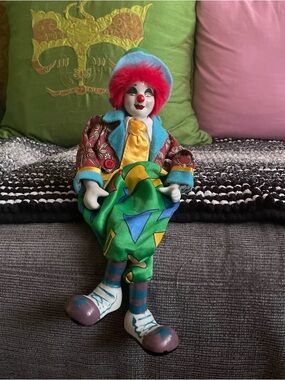Vintage Ganz Shelf-Sitter Clown ~ Porcelain Head, Hands, Feet